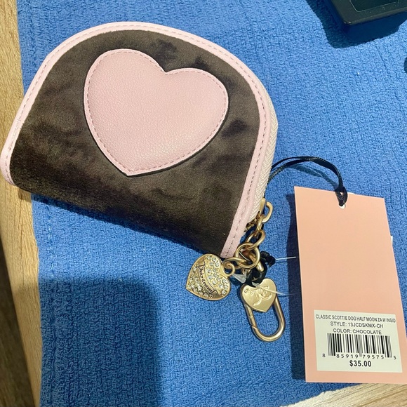 Juicy Couture Chocolate and Pink Heart Coin Pouch velvet - Picture 3 of 8